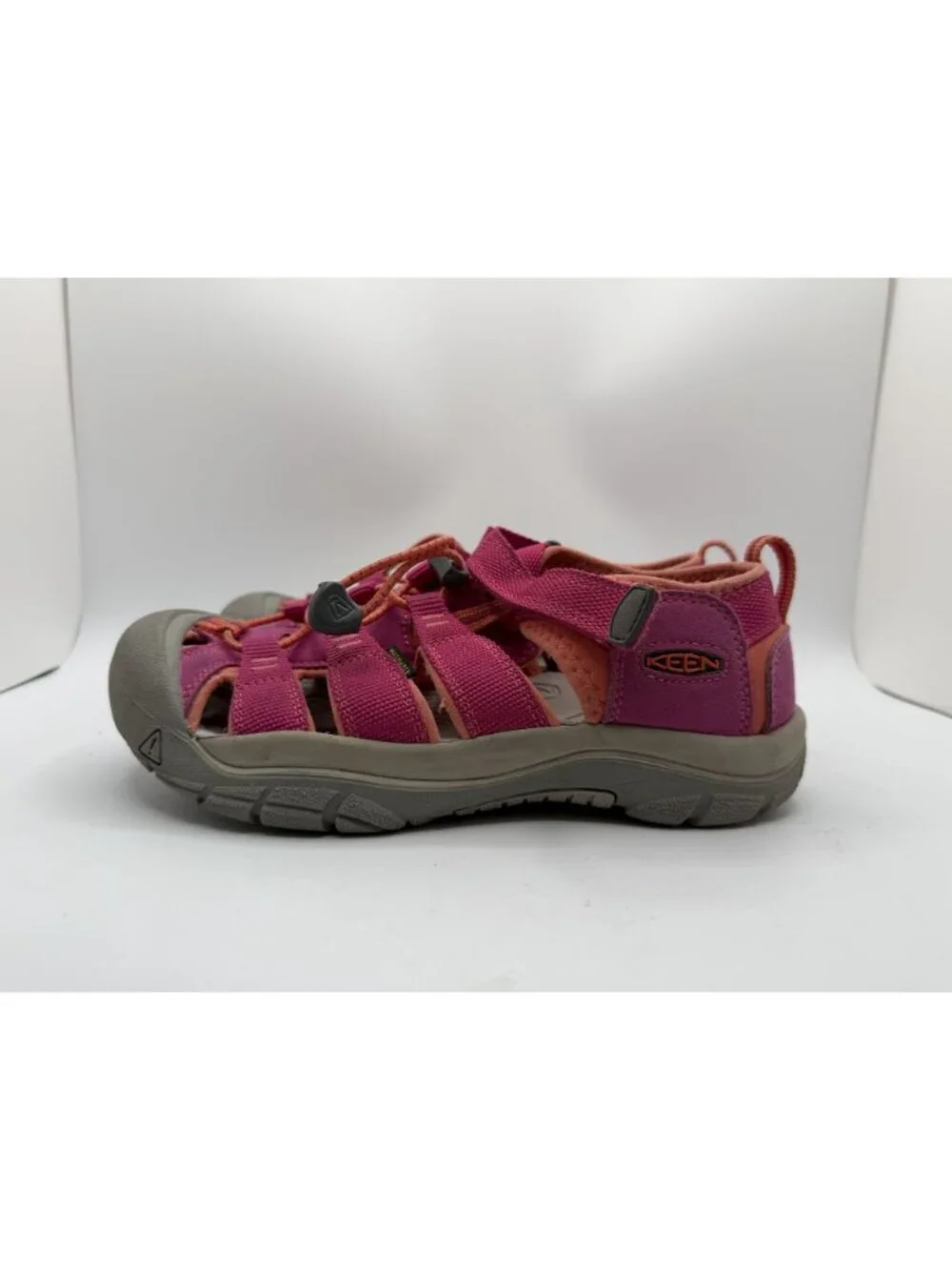 Keen Kids' Newport H2 Water Sandals Size 4 Very Berry Closed Toe Hybrid Shoes
